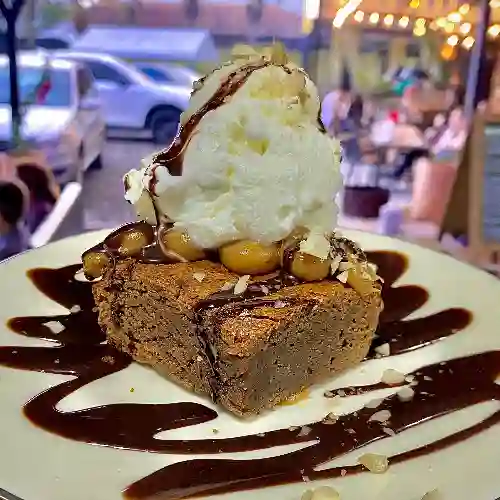Brownie de Milo con Helado