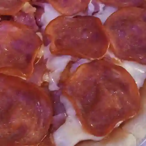 Pizza Pepperoni y Tocineta