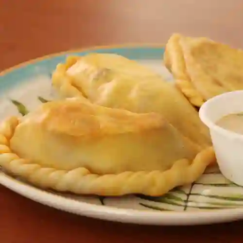 5 Empanadas de Carne