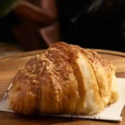 Croissant Queso