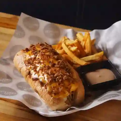 Perrales Qtar Dog + Papas.
