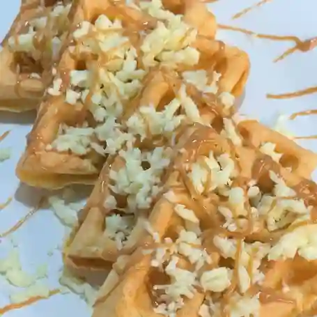 Waffle Queso y Arequipe