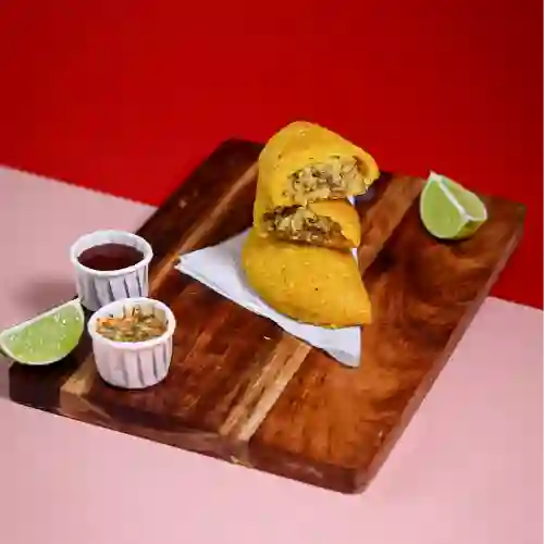 Empanada de Papa y Carne