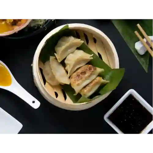 Gyozas de Camaron Al Vapor