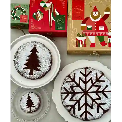 Torta de brownie con decoración navidad