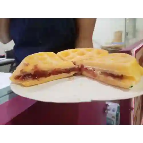 Mega Waffle de Yuca Relleno