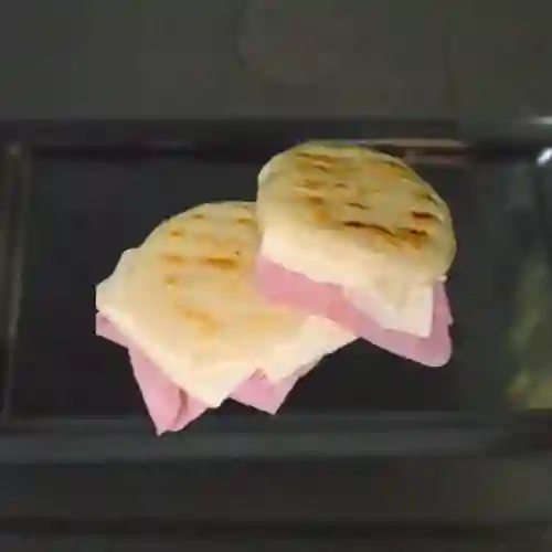 Arepa de Jamón y Queso