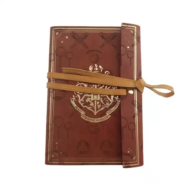 Libreta Con Sello Dorado y Banda Serie Harry Potter A5 Miniso