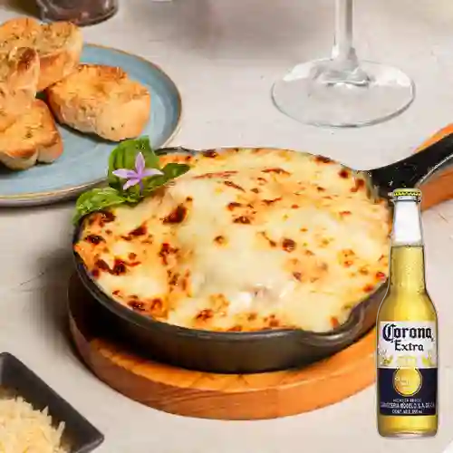 Combo Lasagna Bolognesa + Cerveza Corona Bot. 355ml