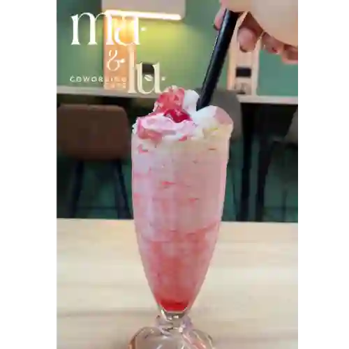 Malteada de Frutos Rojos