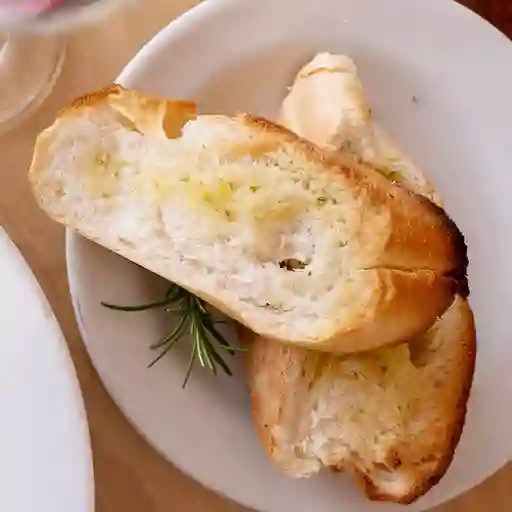 Pan con Mantequilla de Ajo