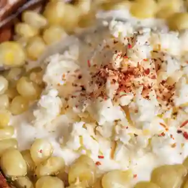 Elotes de Finca con Queso