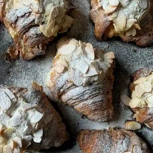 Croissant de Almendras X 2 Und