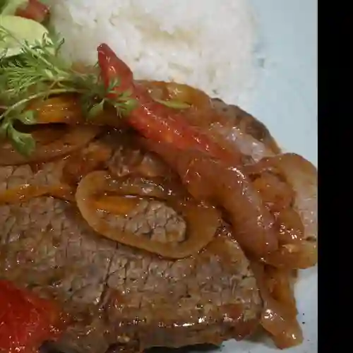 Bistec Encebollado