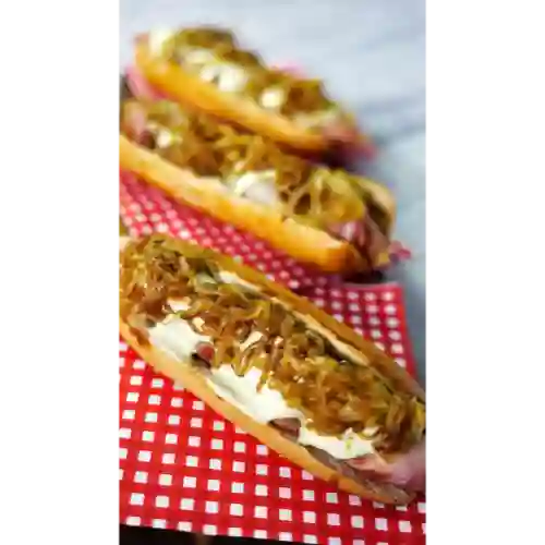 Perro en Cebolla Caramelizada