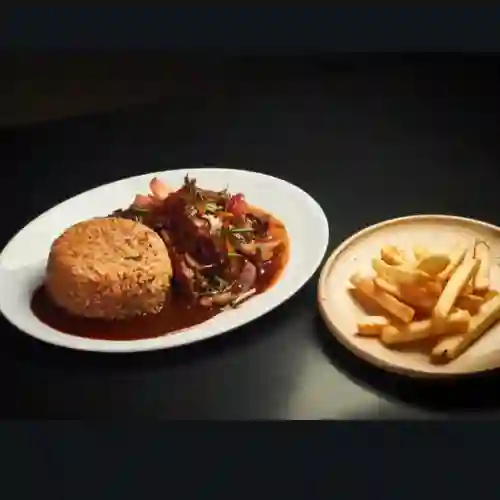 Arroz Chaufa con Lomo Saltado