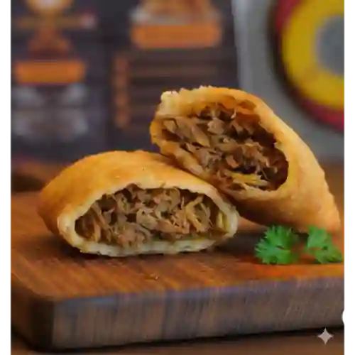 Empanada de Carne Desmechada