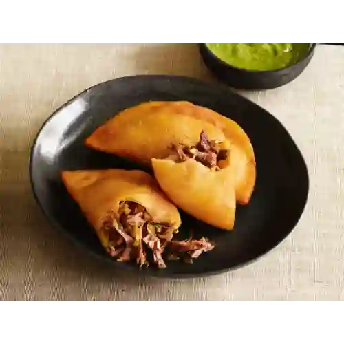 Empanada de Carne Desmechada