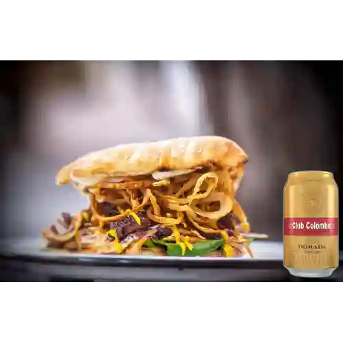 Combo Sándwich Cerdo Macarena + Club Col. Dorada 330ml