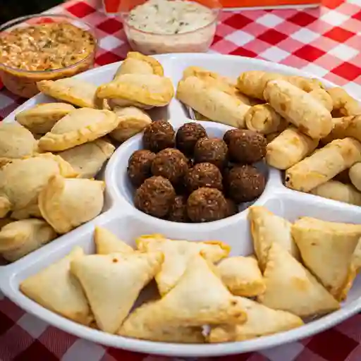 Picaditas 50 unds con salsa