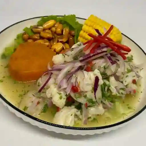 Ceviche peruano de pescado grande