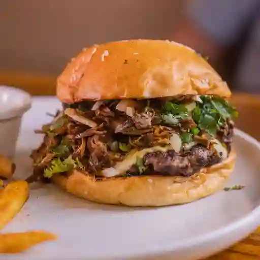 Hamburguesa la birria