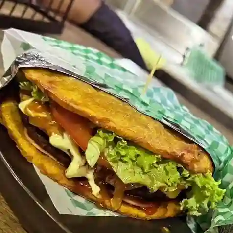 Hamburguesa con patacón