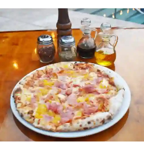 Pizza Hawaiana en Horno de Barro