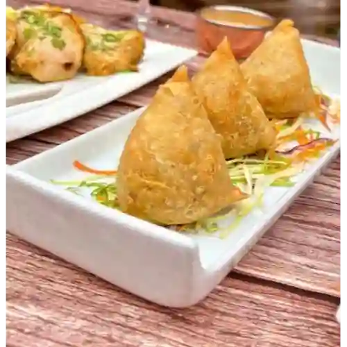 Chicken Samosas X 2Un