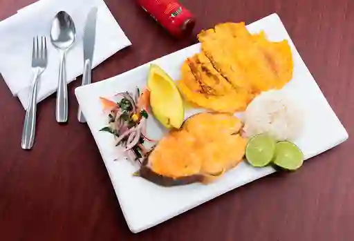 Bagre en Salsa Criolla