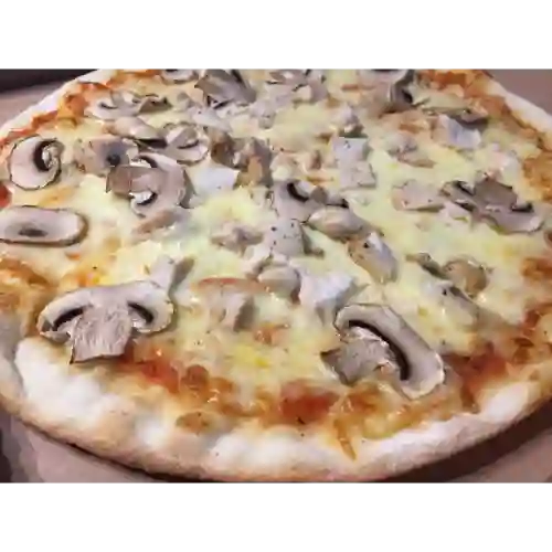 Pizza Pollo Champiñones