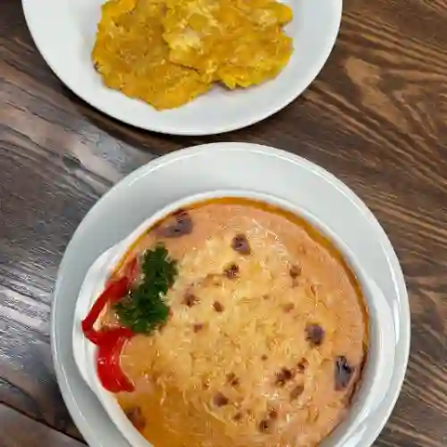 Parihuela de Mariscos