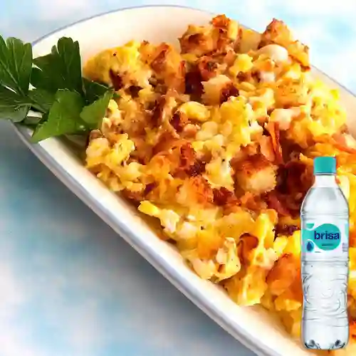 Huevos Revueltos con Tocineta Ahumada +Brisa S/gas 600ml