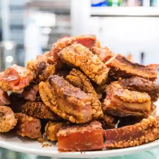 Chicharrón con Frijoles