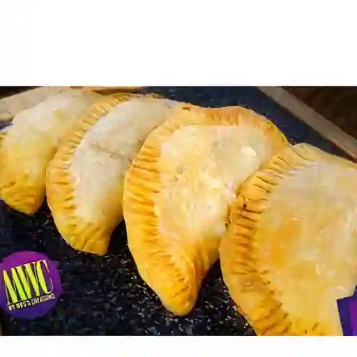 Empanada de Pollo Queso