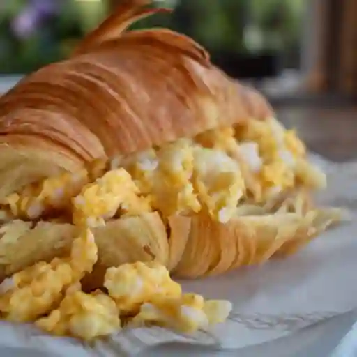Desayuno croissant