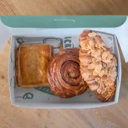 Pastry box