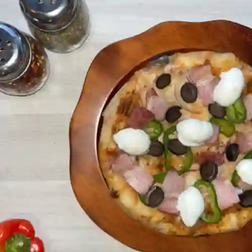 Pizza Tocinella