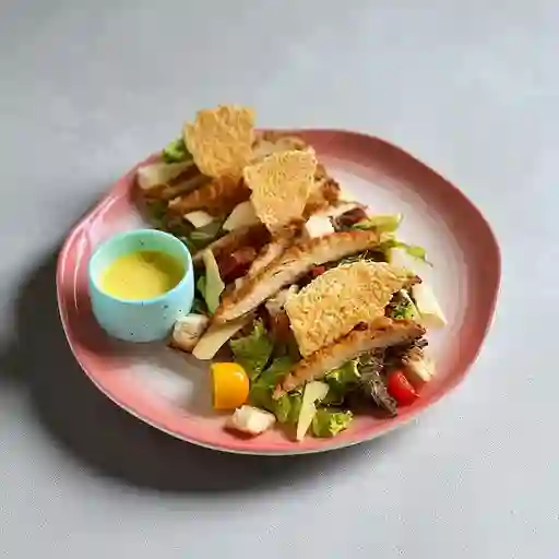 Ensalada Pollo y Tocineta