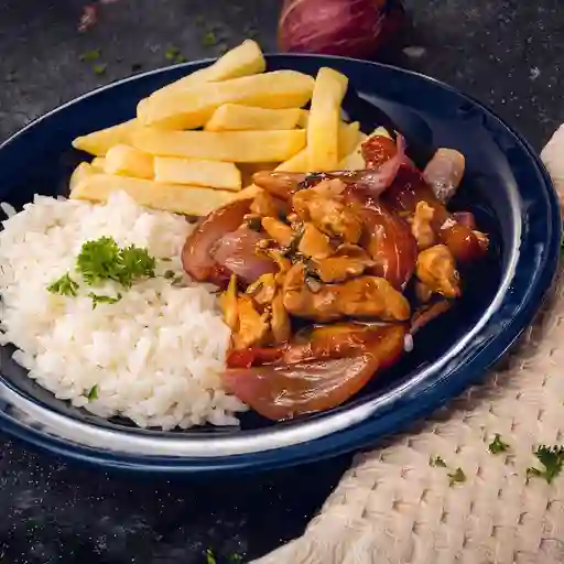 Pollo Saltado