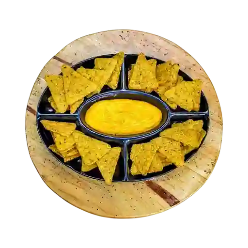 Nachos con Queso Cheddar