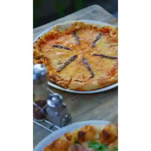 Pizza Acciughe (anchoas)