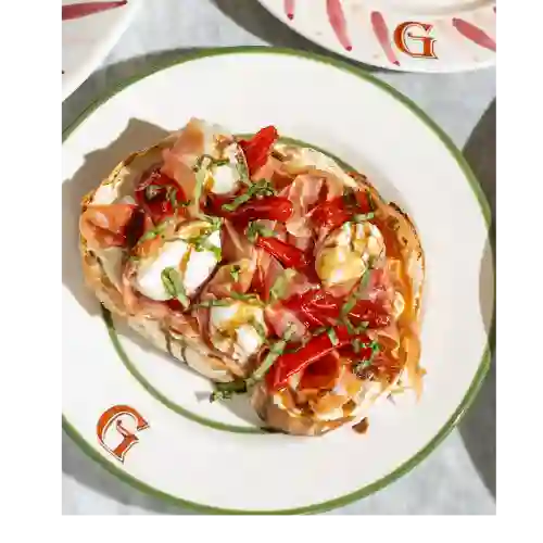 Tostada Burrata y Serrano