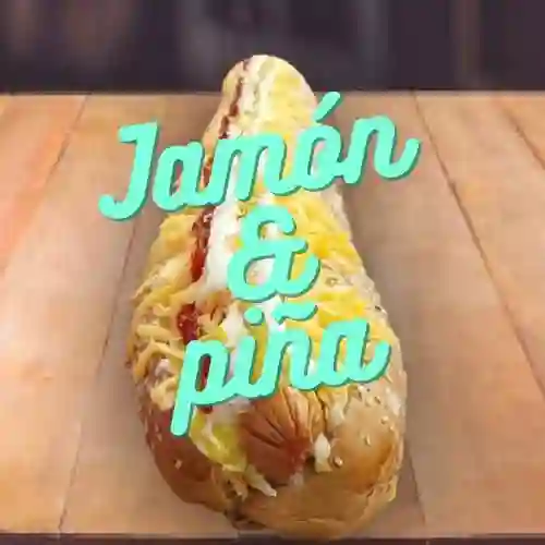Hot Dog Transmilenio Jamón y Piña + Bebi