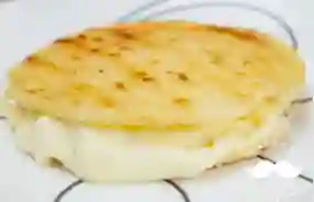 Arepa con Queso