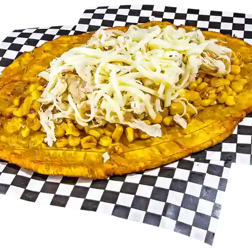 Patacón Clasico con Pollo