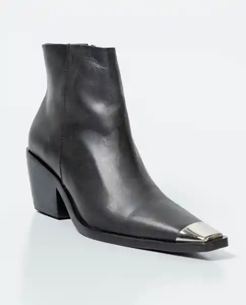 Botas Timeless Femenino Negro Sombrío Ultra Oscuro 35 Chevignon