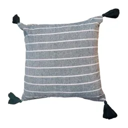 Cojín 45 X 45 Rayas Con Borlas Finlandek Ra002