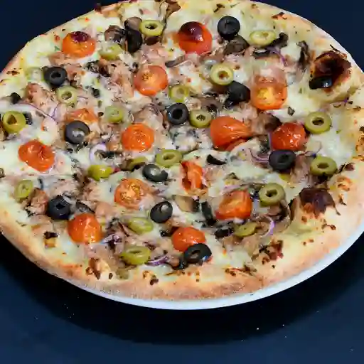 Pizza mediana tunna