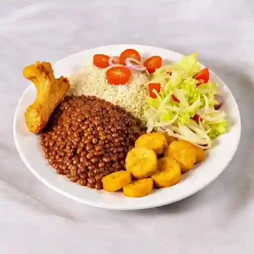 Corriente con Carne Asada